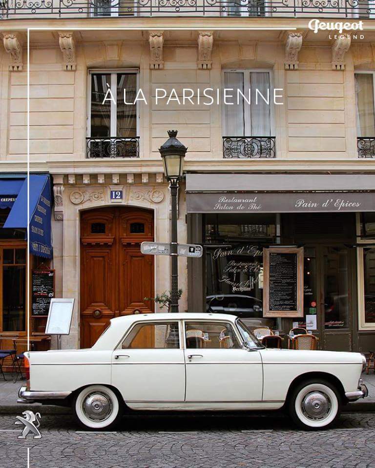 Peugeot 404 in Paris